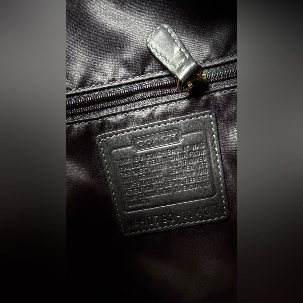 Coach Signature Canvas Bucket Shoulder Bag - Picture 6 of 10